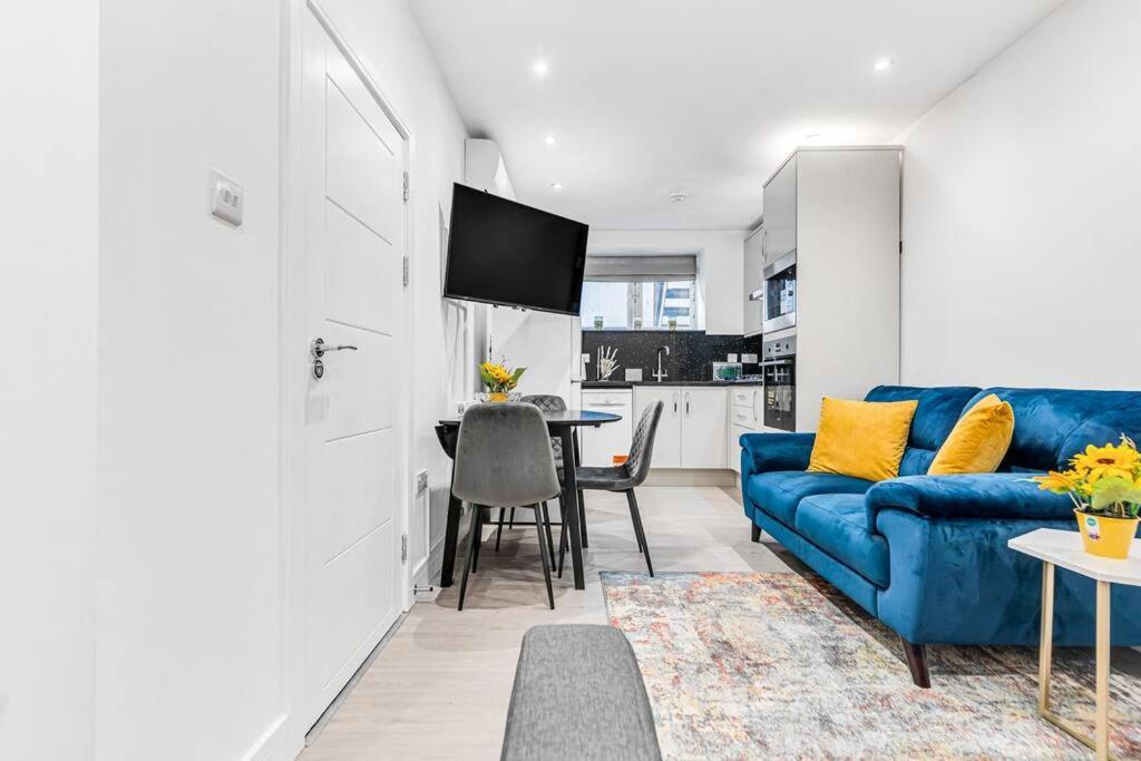 לונדון Luxstay Holland Park Apartment With Ac מראה חיצוני תמונה