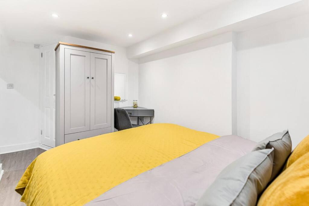 לונדון Luxstay Holland Park Apartment With Ac מראה חיצוני תמונה