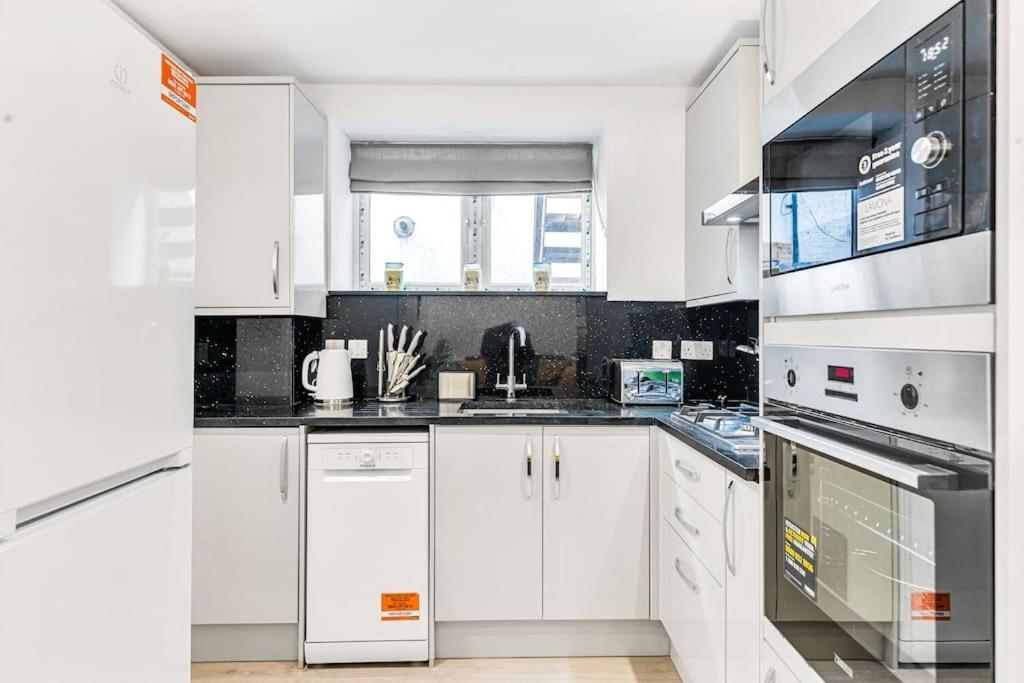 לונדון Luxstay Holland Park Apartment With Ac מראה חיצוני תמונה