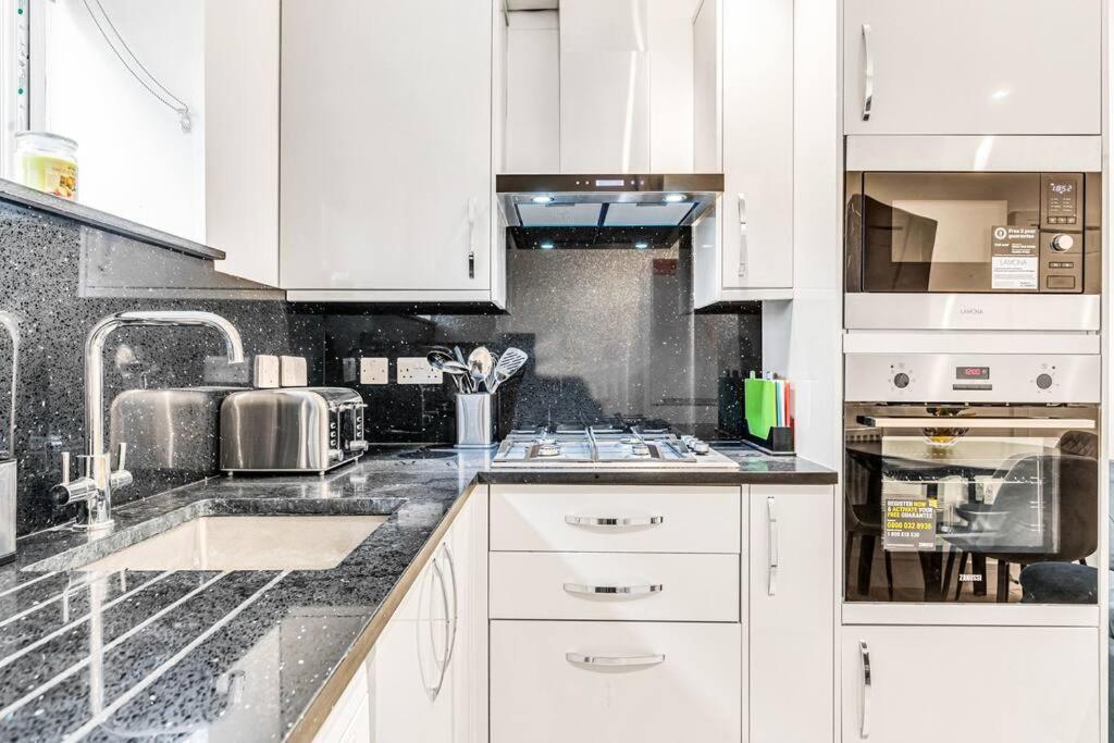 לונדון Luxstay Holland Park Apartment With Ac מראה חיצוני תמונה