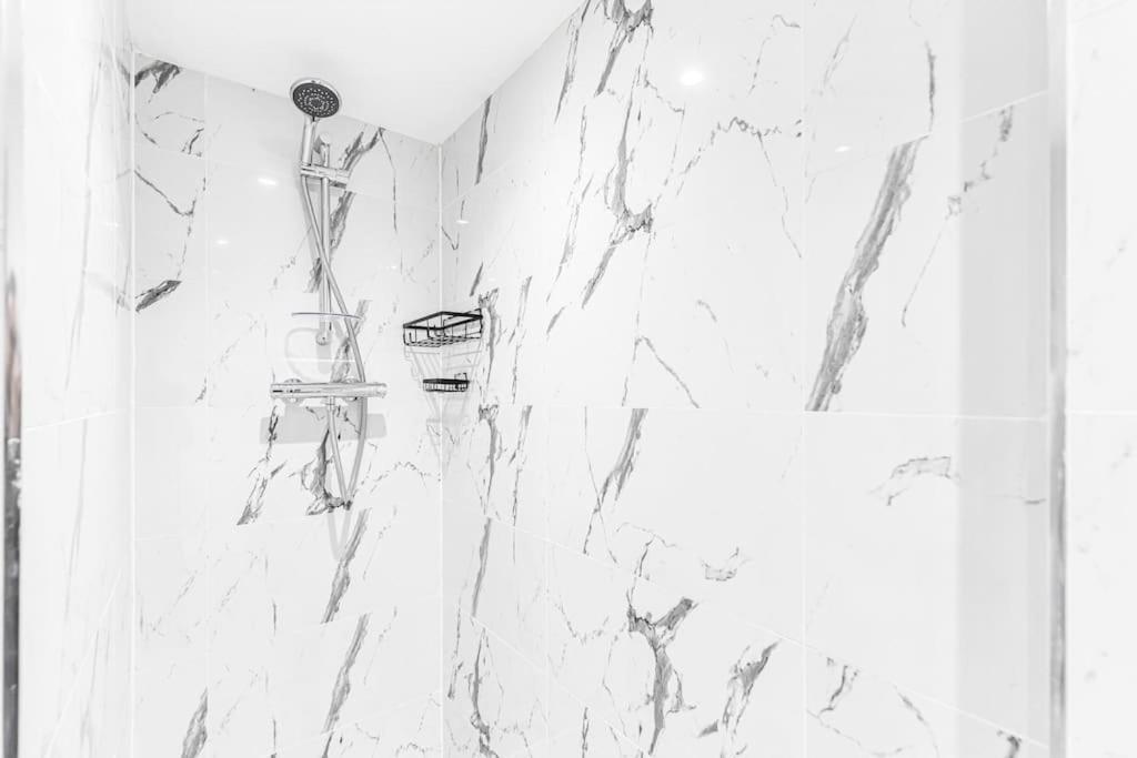 לונדון Luxstay Holland Park Apartment With Ac מראה חיצוני תמונה